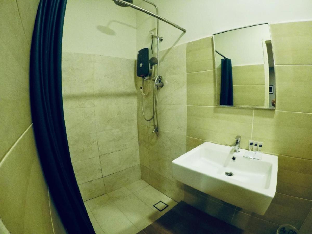 Golden Leaf Boutique Hotel Nusa Idaman Formerly Known As Ariana Hotel Johor Bahru Exterior photo