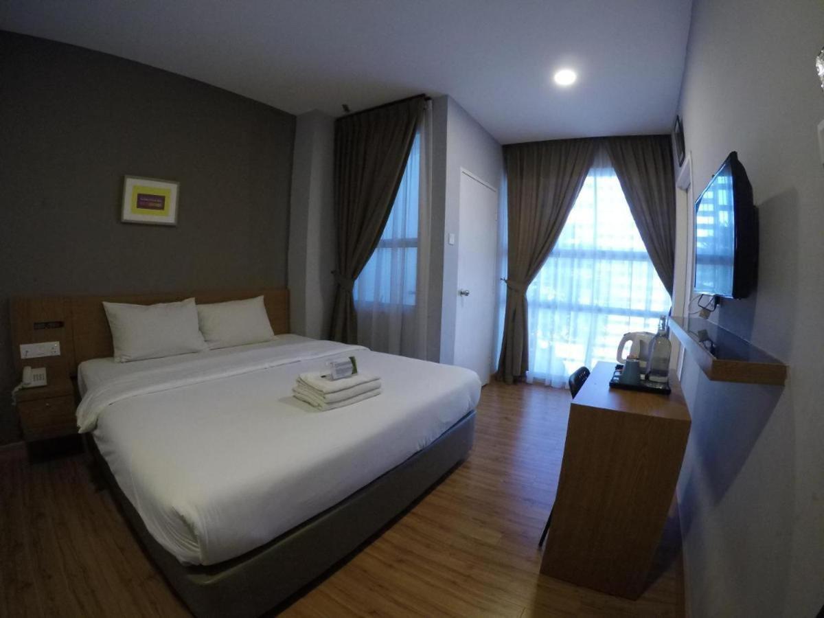 Golden Leaf Boutique Hotel Nusa Idaman Formerly Known As Ariana Hotel Johor Bahru Exterior photo