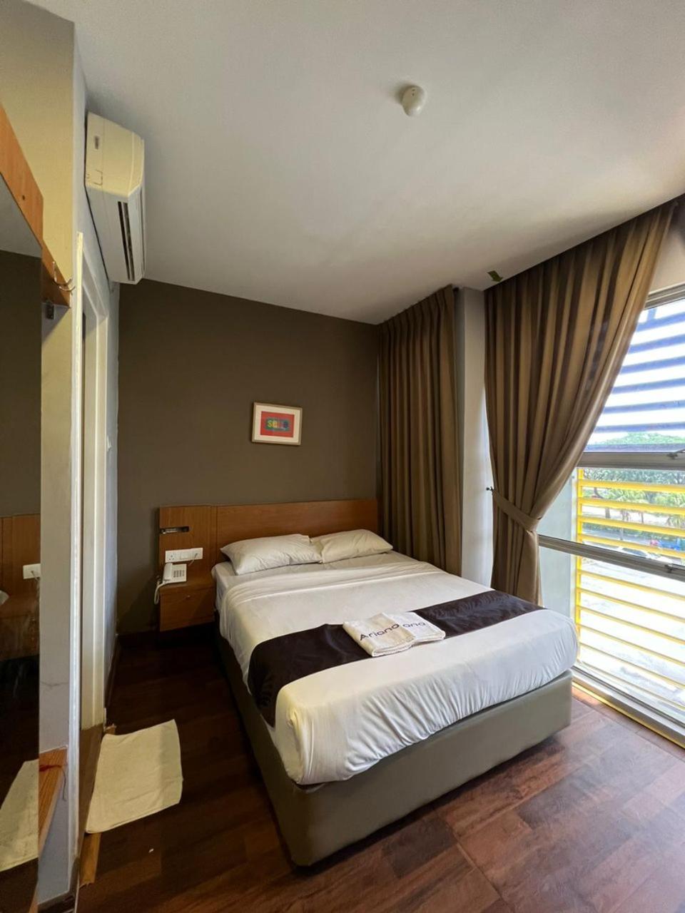 Golden Leaf Boutique Hotel Nusa Idaman Formerly Known As Ariana Hotel Johor Bahru Exterior photo